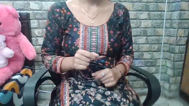 Sexy_iknoor live sex cam