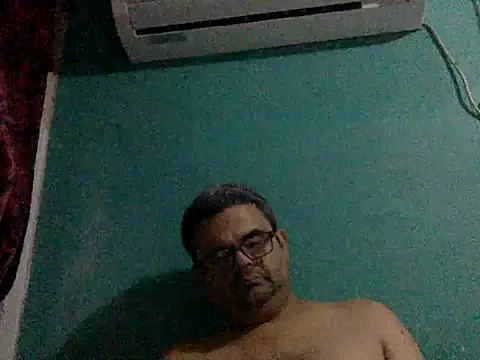 Katracho6969's cam snapshot