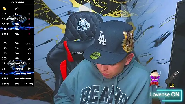 Kevin22_222 live sex cam