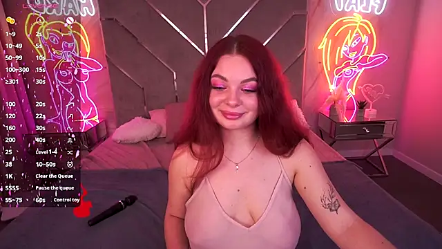 CarolinaDia's Stripchat show and profile