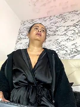 Lili__taylor live sex cam