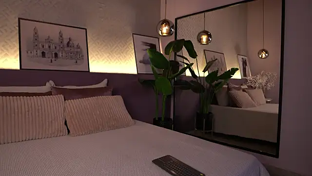 ElleDiane live sex cam