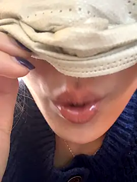 Lulu125216 live sex cam