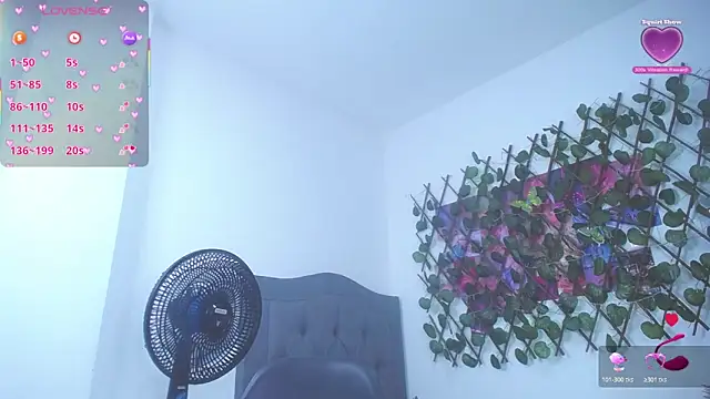 Nyra_naomi's cam snapshot