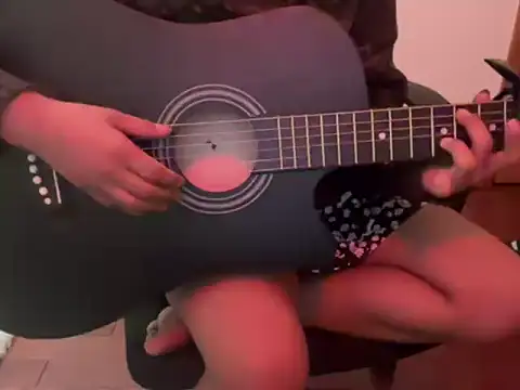 tinydaisy21's cam snapshot