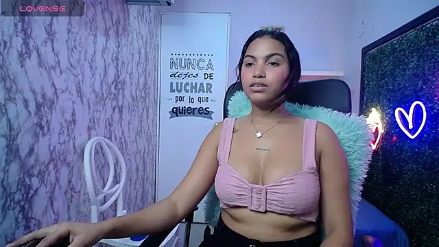 valeria_martinez19's cam snapshot