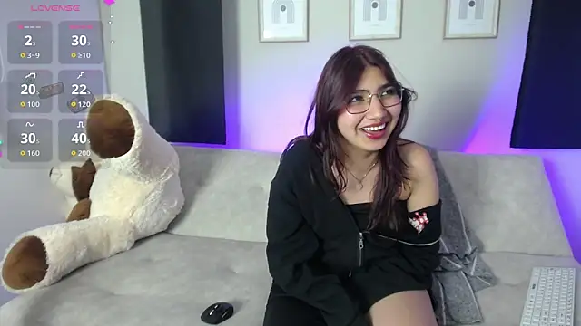 Mia_Blair_'s cam snapshot