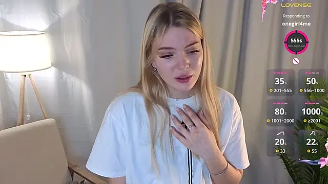 ToyaBosques's cam snapshot