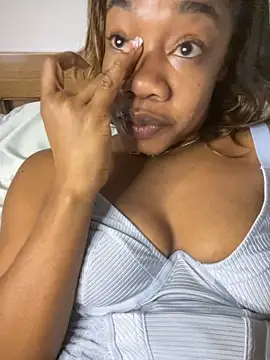 _yisela_'s cam snapshot