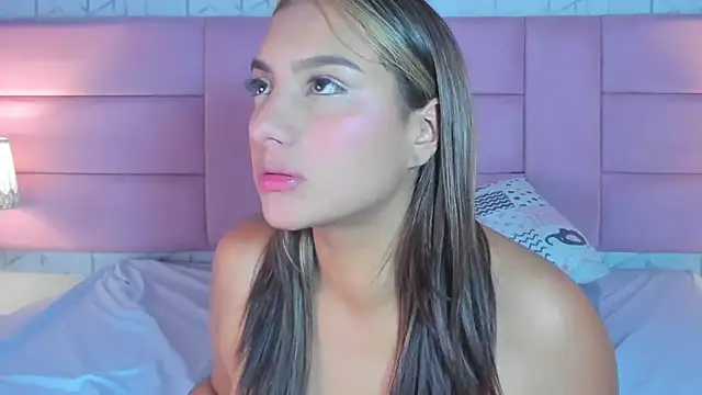 KiikiLovee's cam snapshot