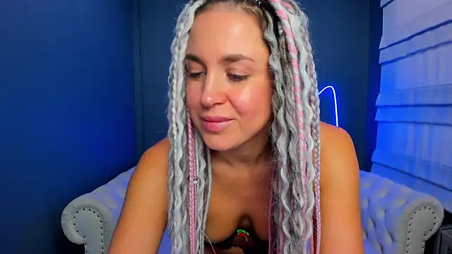 rock_n_roxy's cam snapshot