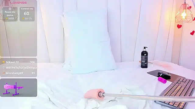 KarolHilton's cam snapshot