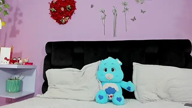 KendallWings's cam snapshot