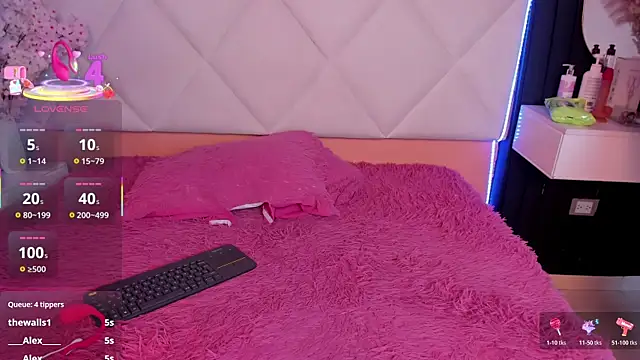 veronica_hill_'s cam snapshot