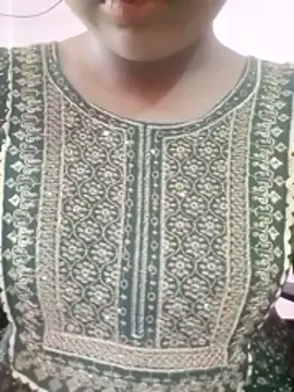 pari_rani7's cam snapshot