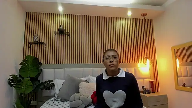 KattyBonnie's cam snapshot