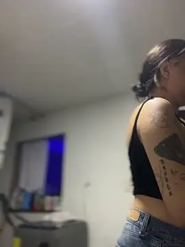 VeloraVyxen_'s cam snapshot