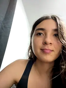 Valentina_ro live sex cam