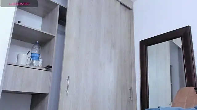 KingLevi01 live sex cam