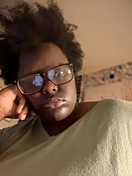 -Yagurlwest's cam snapshot