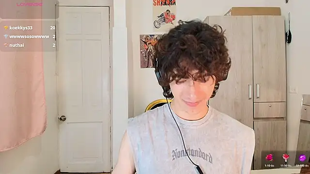 Nude_Boy18's cam snapshot