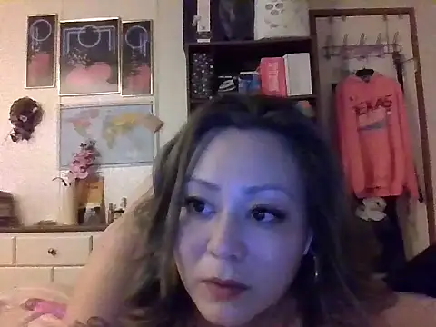 YOUNGFLICKA's cam snapshot