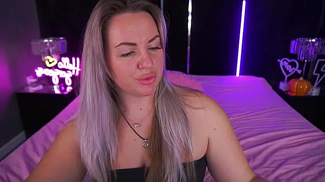 KiraCandyS's cam snapshot