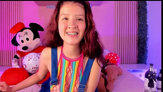 Sofi_cutiee's cam snapshot