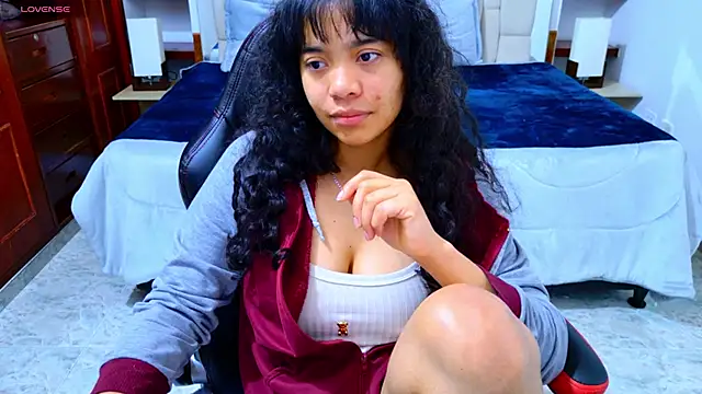 laureentt_'s cam snapshot