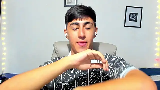 babymaik live sex cam