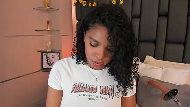 LisaMendez's cam snapshot