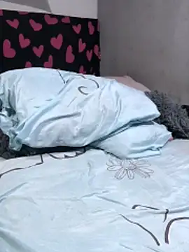 veronica_and_bryan's cam snapshot