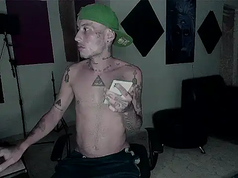 patrik_tattoo_'s cam snapshot