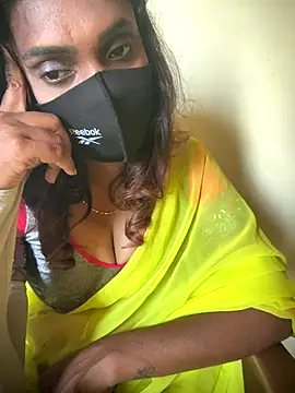 Queen-dhivya's cam snapshot