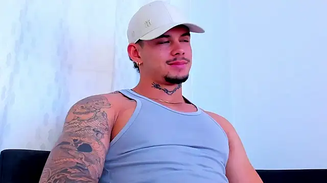 NoahhBrown live sex cam