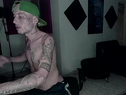 patrik_tattoo_'s cam snapshot