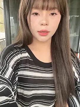 SarahBeii live sex cam