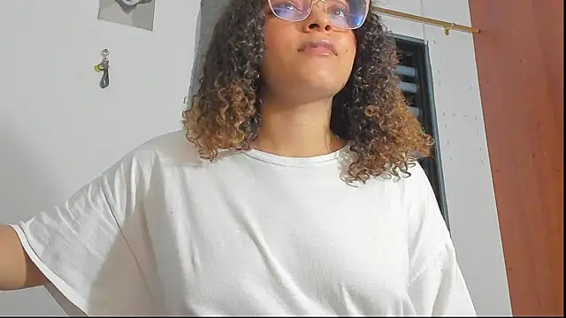 Ada_gales_'s Stripchat show and profile