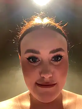 KiraSunshine live sex cam