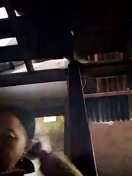 TRIEUTRIEU20 live sex cam