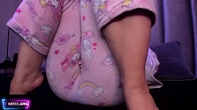 Kitty_Gang live sex cam