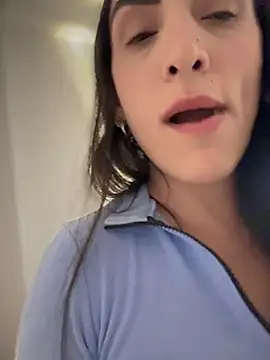 alessandra-a live sex cam