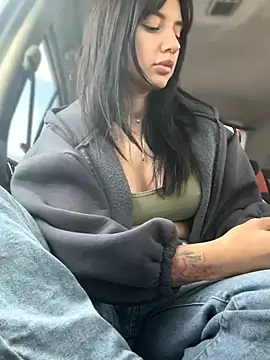 JulliaVegas live sex cam