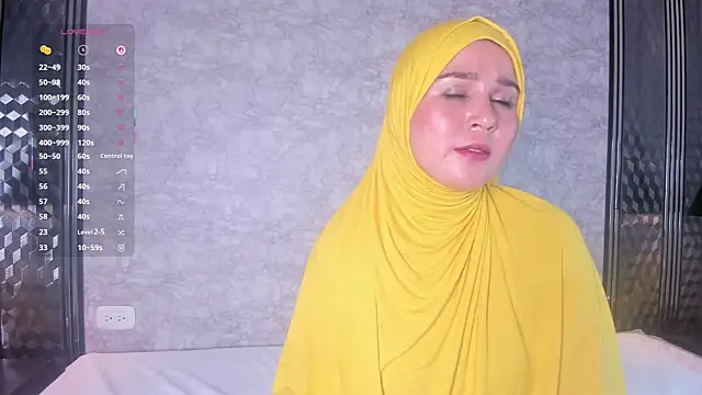 SamiQuest live sex cam