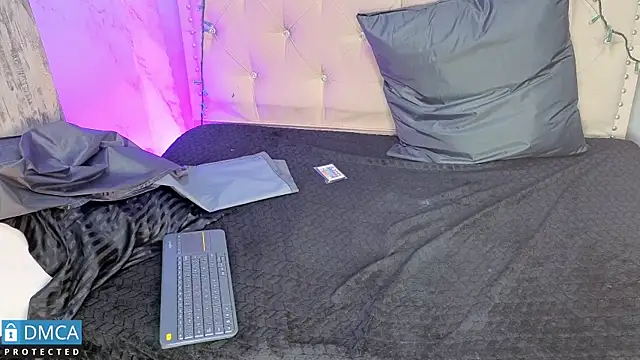 ahsly_Zam's cam snapshot