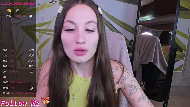 honeybuns_lizzy's cam snapshot