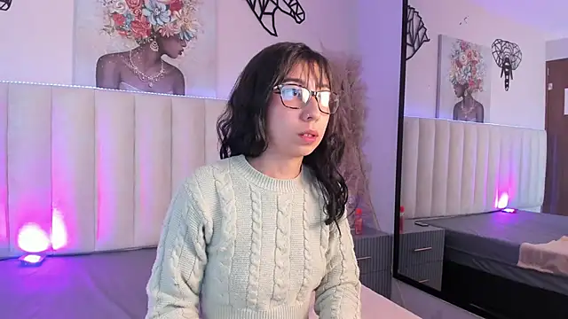 Isabella_Crofts's cam snapshot