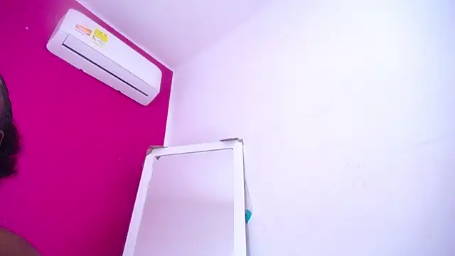 ebonny_suggarmommy1's cam snapshot