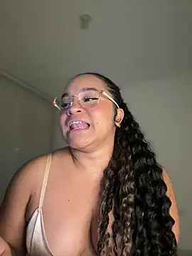 Lucy_wilson5 live sex cam