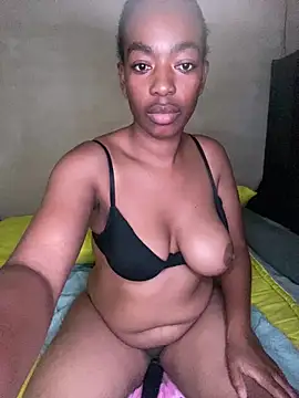 Curvyslut92's cam snapshot